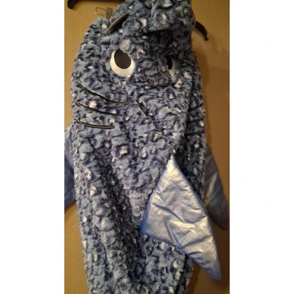 Shark Plush Sleeping Bag ISAAC MIZRAHI 56